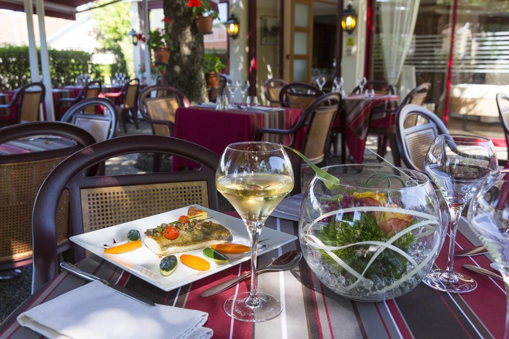Auberge De La Terrasse Villersexel Luaran gambar